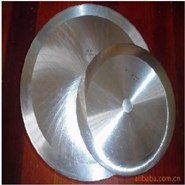 切布機圓形刀片,切布圓刀,切布機圓刀,切布圓刀片,切布機圓刀片 南京市恒億達制刀有限責任公司 剪切機刀片,油墨刮刀,涂布刮刀,聯(lián)切機刀片,擔膠碎料機刀片,超薄型小刀片,尖頭刀片,膠袋封切機刀片,v割刀,電子刀片,皮革刀,等各種機械刀片